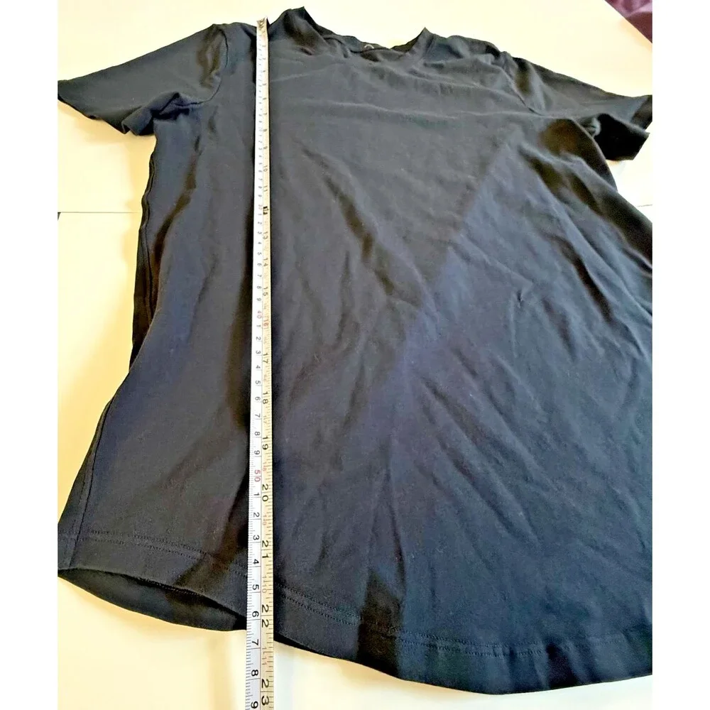 Lululemon Womens Black Athletic T Shirt Short Sleeve Yoga Top Size S/M (See Meas
